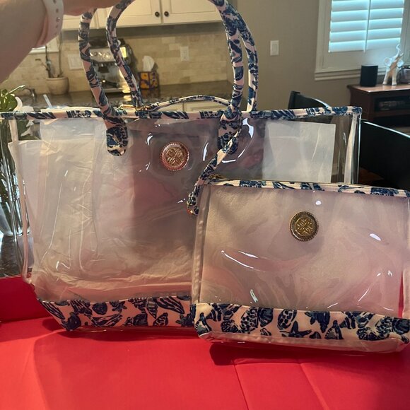 Lilly Pulitzer Beach bag and small cosmetics bag - Picture 5 of 6